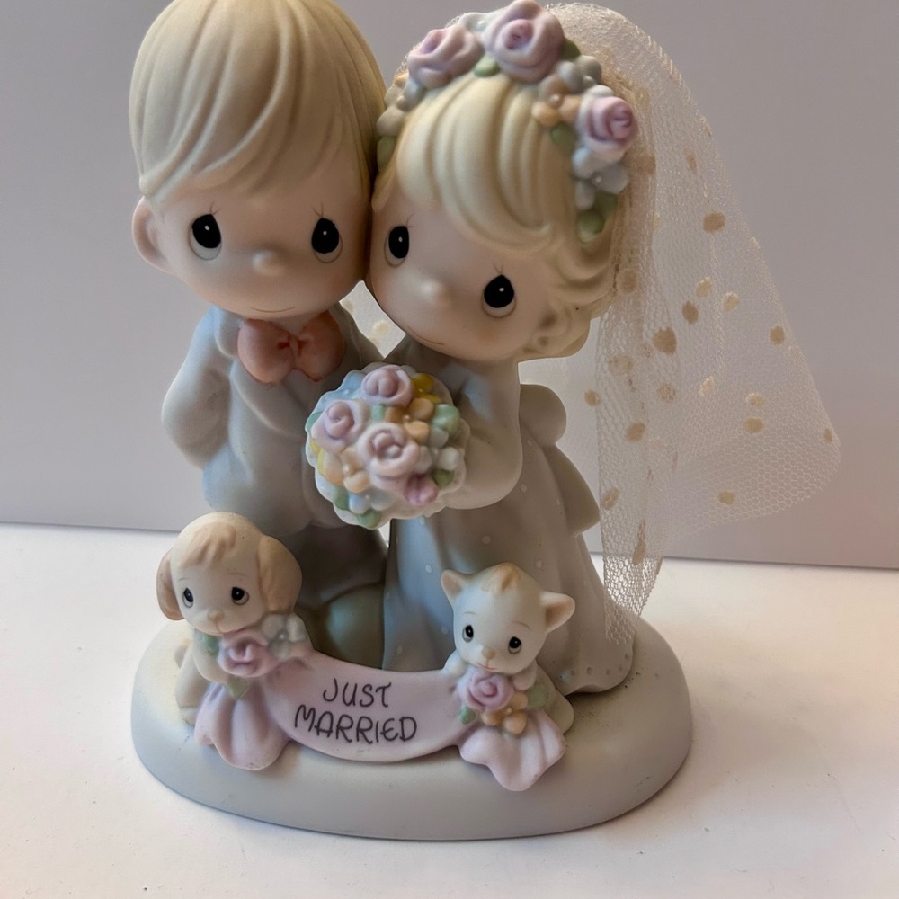 Precious Moments "Til The End Of Time" Wedding Figurine (2004 Flower Mark)